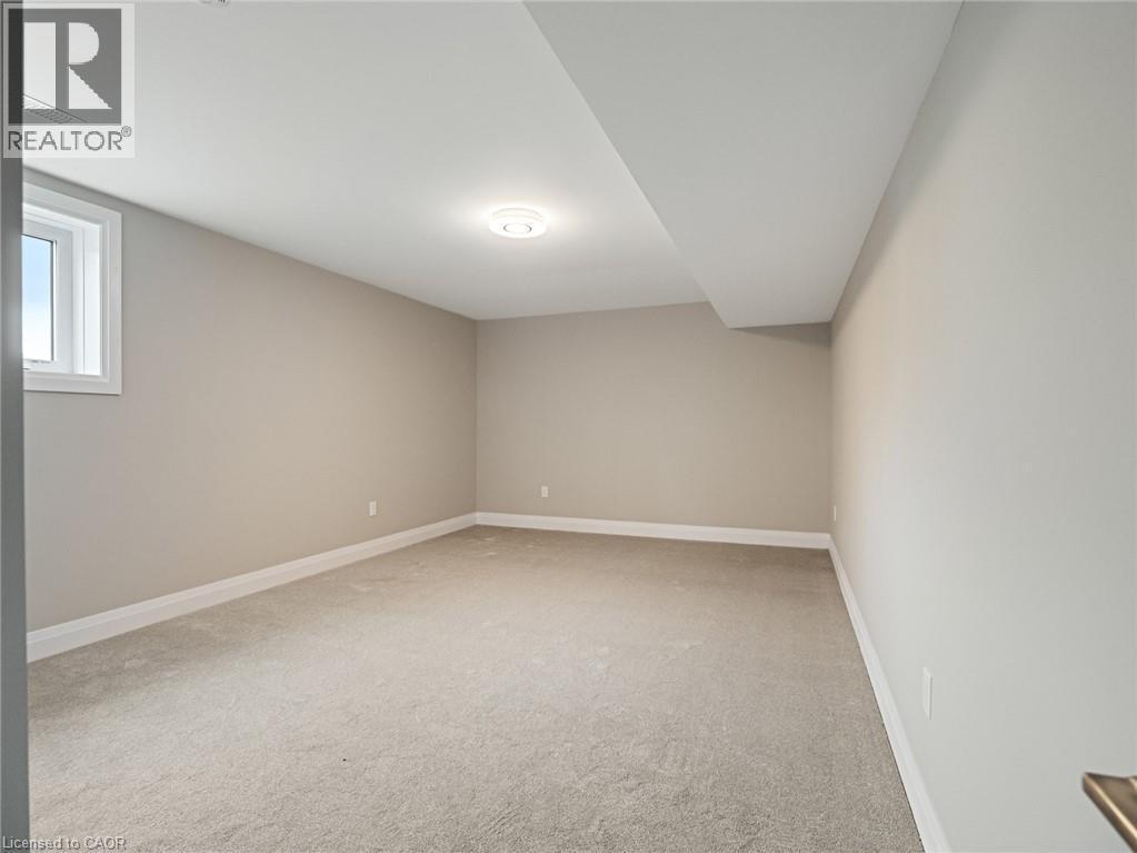 149 Willowbrook Drive, Welland, ON - Indoor Photo Showing Other Room