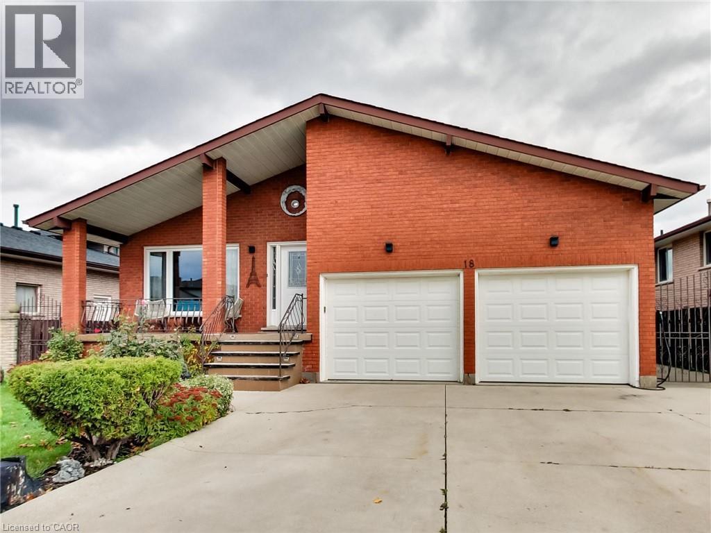 18 Pavarotti Court, Hamilton, ON - Outdoor