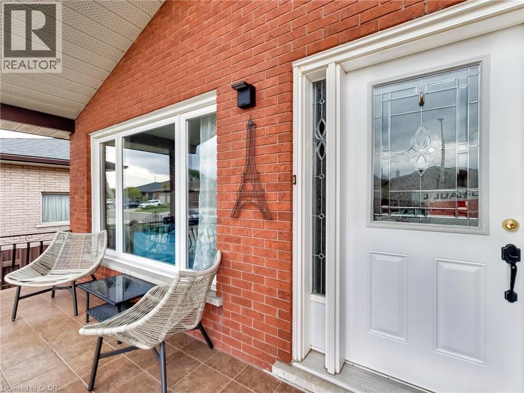 18 Pavarotti Court, Hamilton, ON - Outdoor With Deck Patio Veranda With Exterior