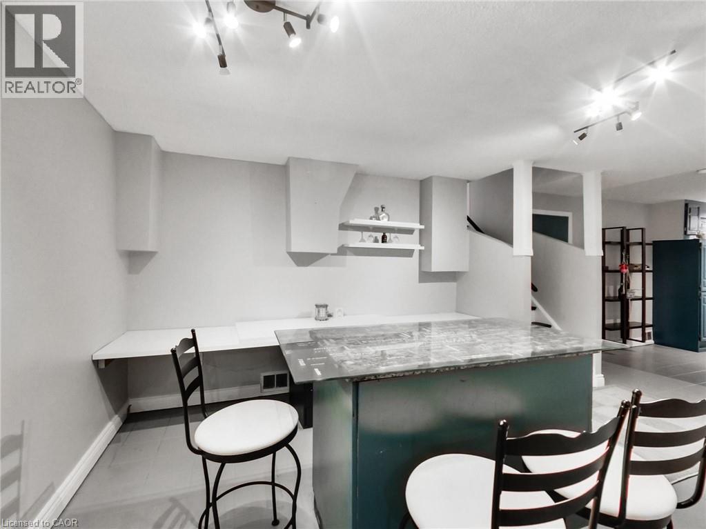 18 Pavarotti Court, Hamilton, ON - Indoor