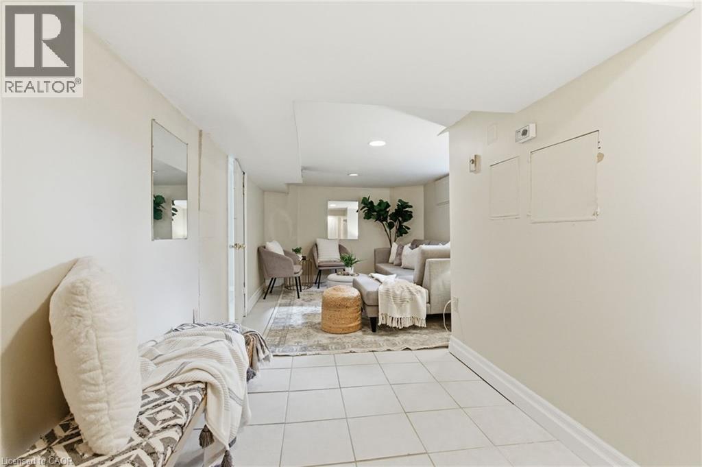 76 East 15Th Street, Hamilton, ON - Indoor Photo Showing Other Room