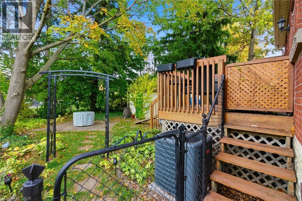 76 East 15Th Street, Hamilton, ON - Outdoor