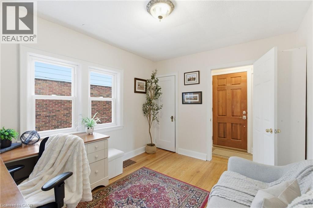 76 East 15Th Street, Hamilton, ON - Indoor Photo Showing Other Room