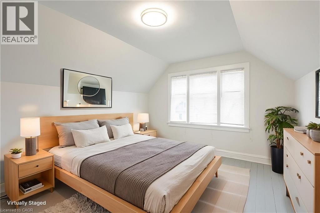 virtually staged - 17 Barnesdale Avenue N, Hamilton, ON - Indoor Photo Showing Bedroom