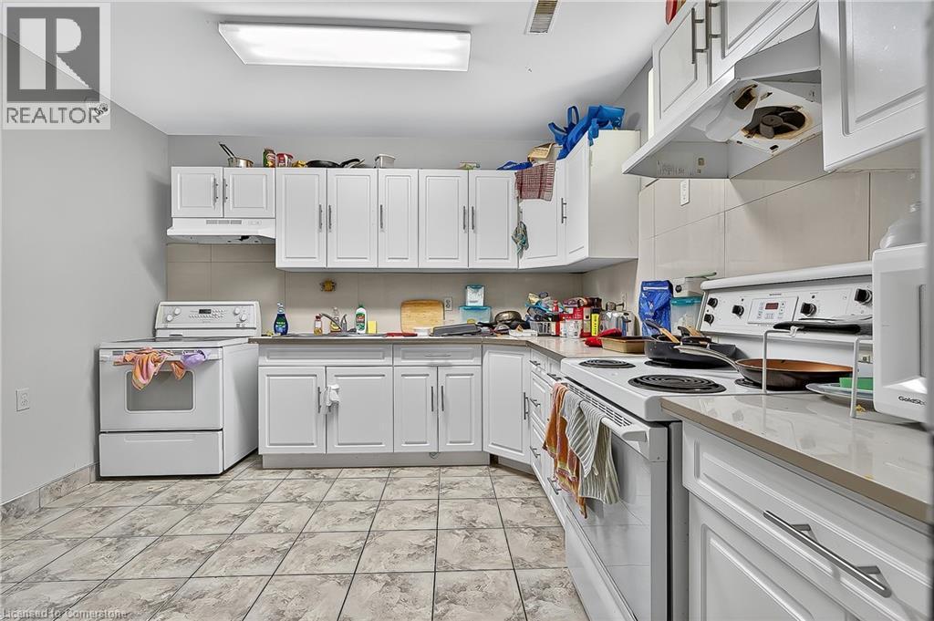 43 Dupont Street E, Waterloo, ON - Indoor Photo Showing Kitchen