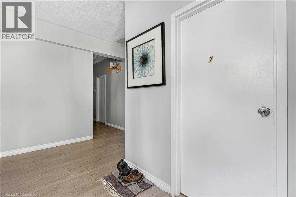 43 Dupont Street E, Waterloo, ON - Indoor Photo Showing Other Room