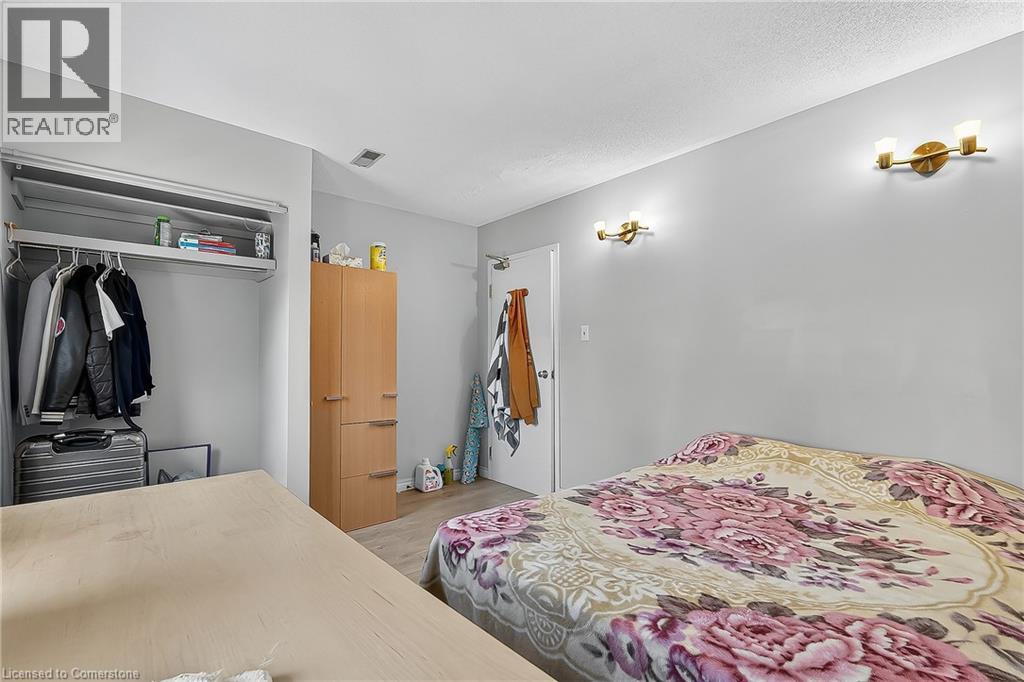 43 Dupont Street E, Waterloo, ON - Indoor Photo Showing Bedroom