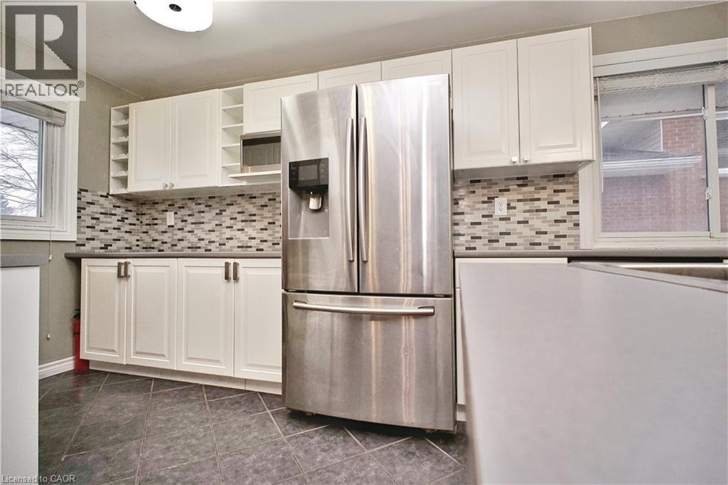 61 Bosworth Crescent, Kitchener, ON - Indoor Photo Showing Kitchen