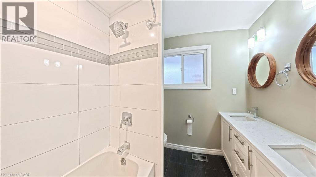 61 Bosworth Crescent, Kitchener, ON - Indoor Photo Showing Bathroom