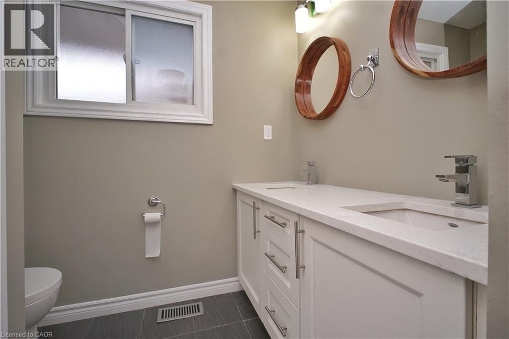 61 Bosworth Crescent, Kitchener, ON - Indoor Photo Showing Bathroom