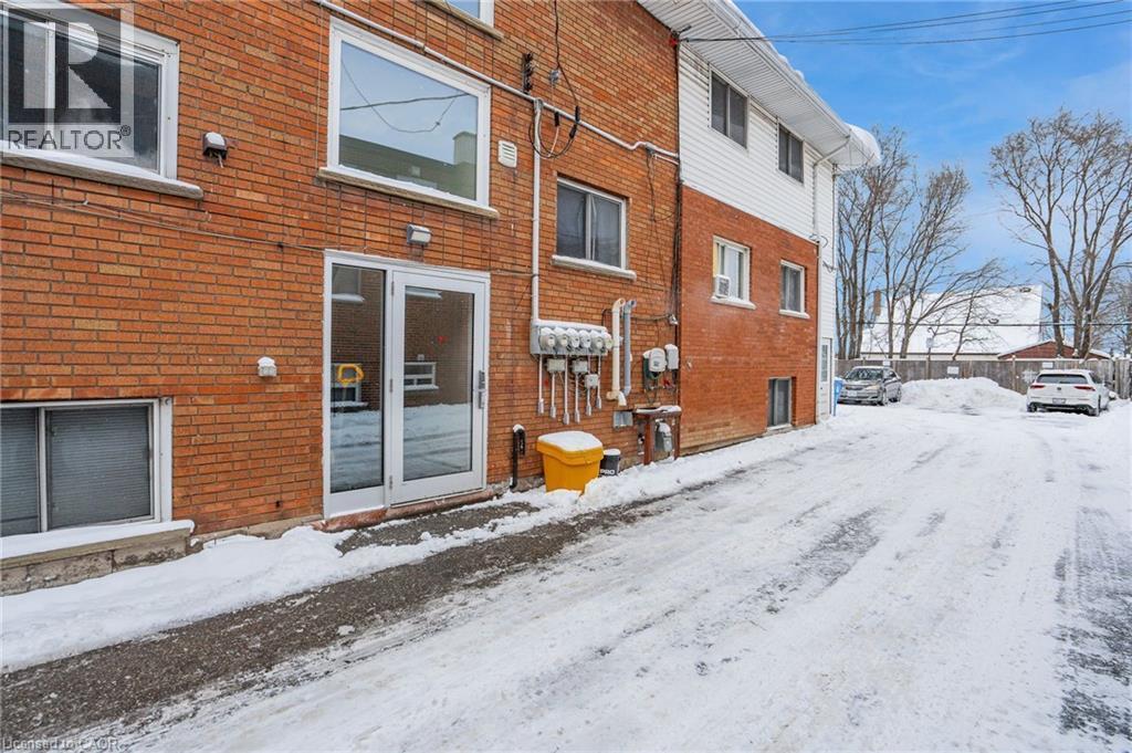 253 Mohawk Road E, Hamilton, ON - Outdoor With Exterior