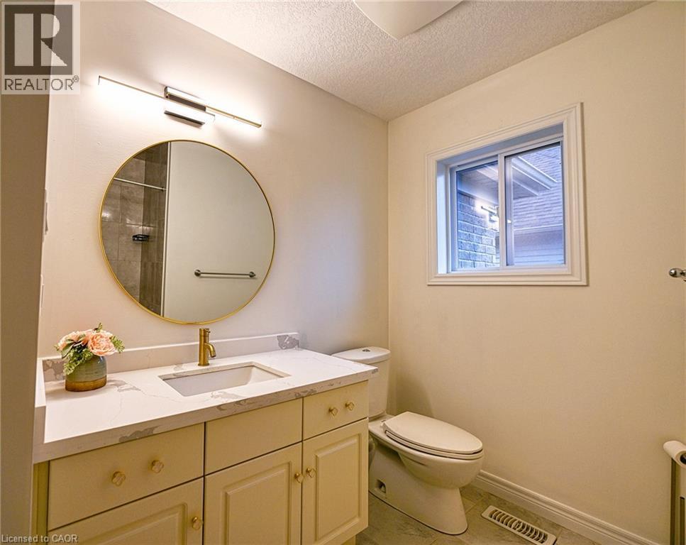 130 Coopershawk Street, Kitchener, ON - Indoor Photo Showing Bathroom