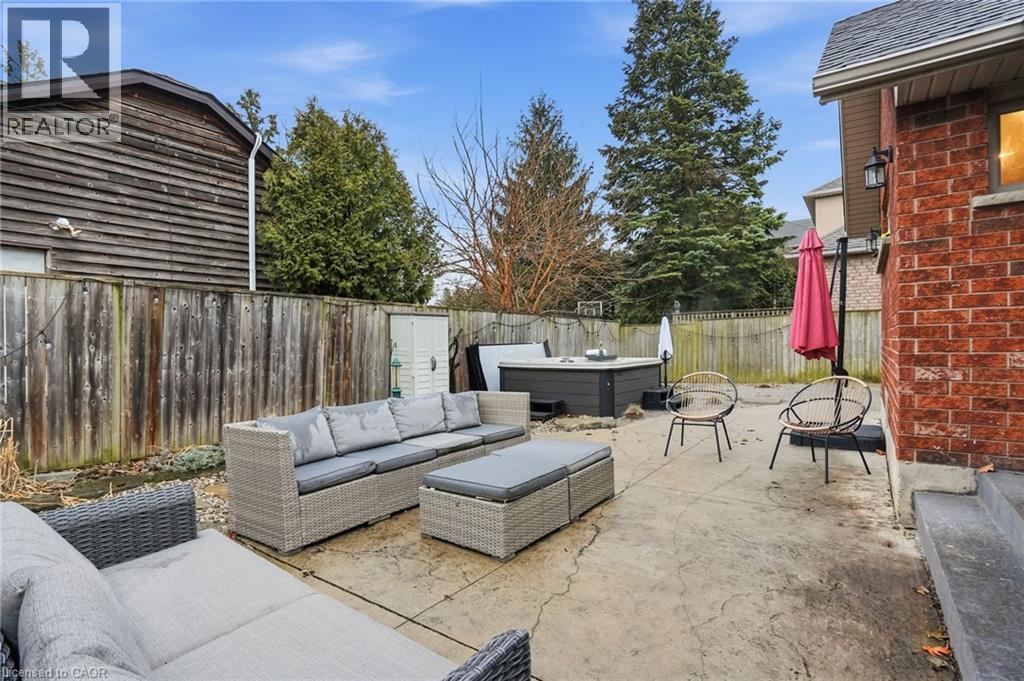 17 Krieghoff Drive, Hamilton, ON - Outdoor With Deck Patio Veranda