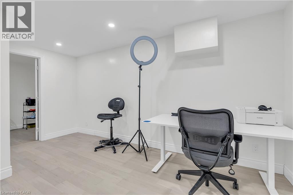 445 Moore Street, Cambridge, ON - Indoor Photo Showing Office