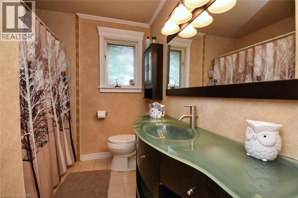 1284 Highway 54, Caledonia, ON - Indoor Photo Showing Bathroom