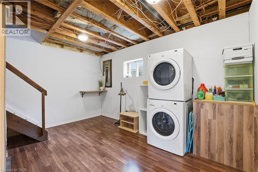 430 Winniett Street, Caledonia, ON - Indoor Photo Showing Laundry Room