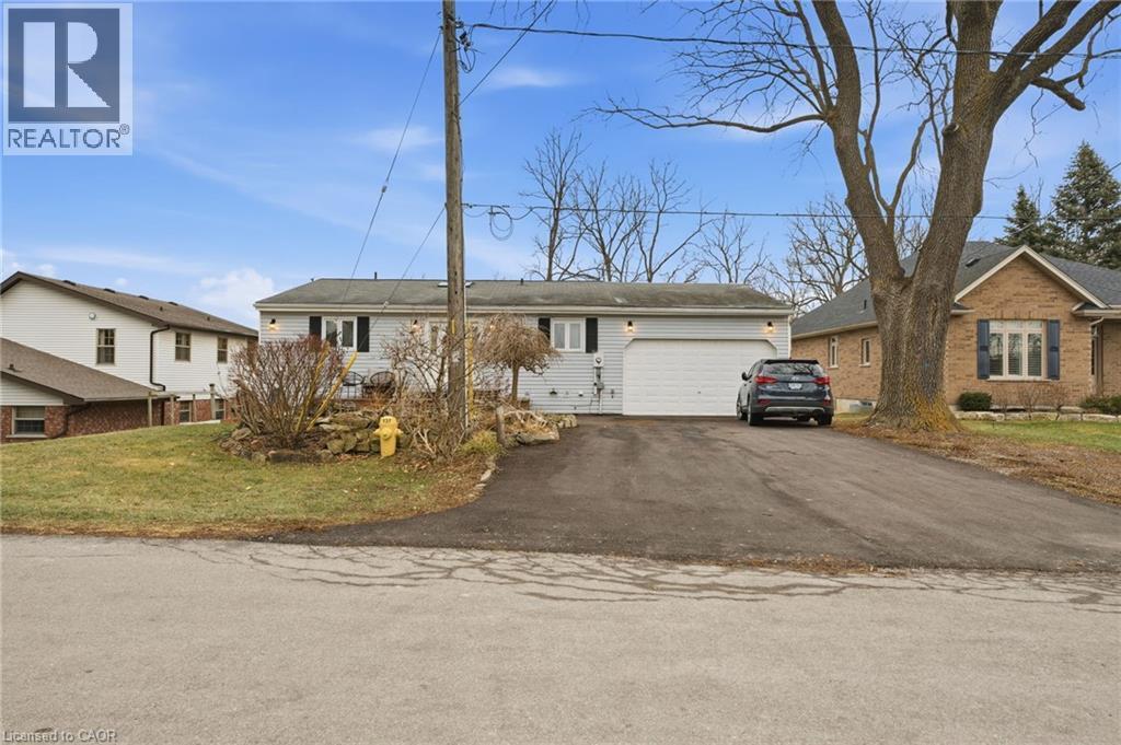 430 Winniett Street, Caledonia, ON - Outdoor