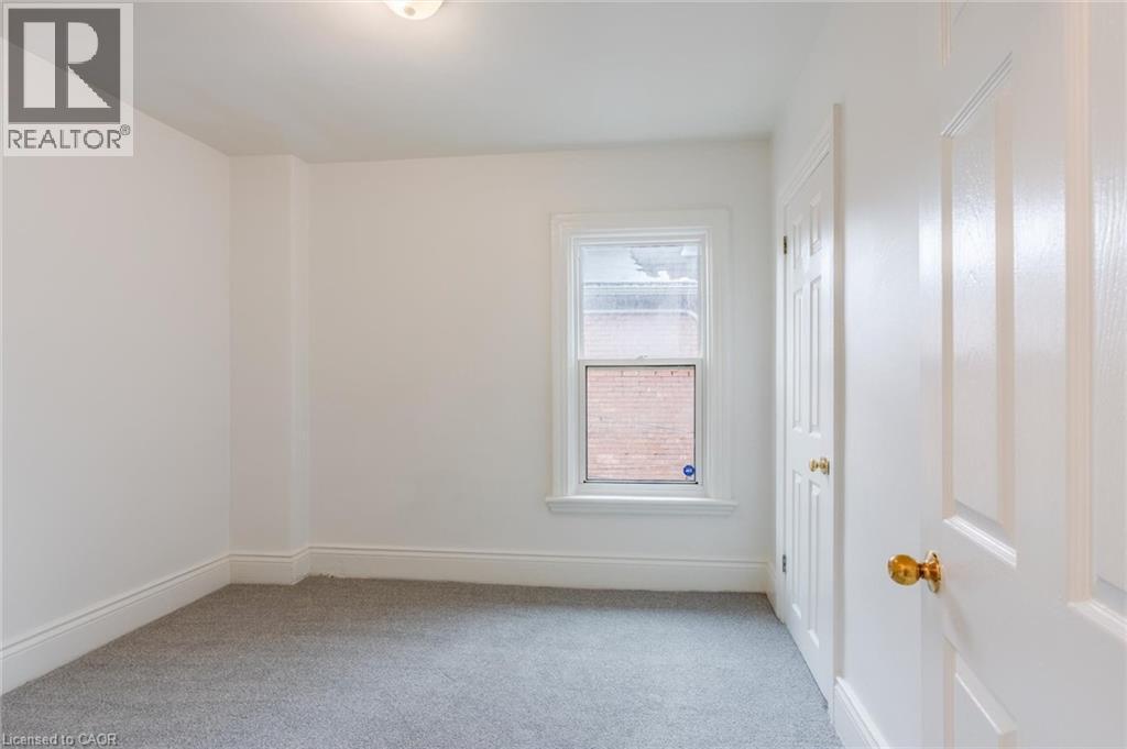 49 Myrtle Avenue, Hamilton, ON - Indoor Photo Showing Other Room