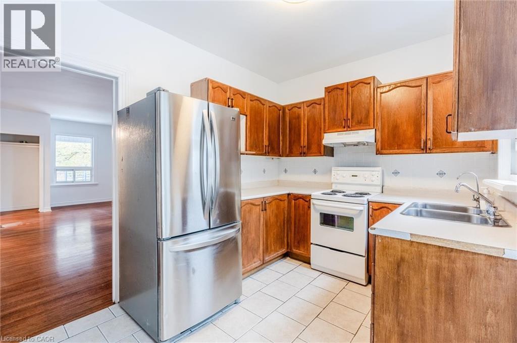 49 Myrtle Avenue, Hamilton, ON - Indoor Photo Showing Kitchen With Double Sink