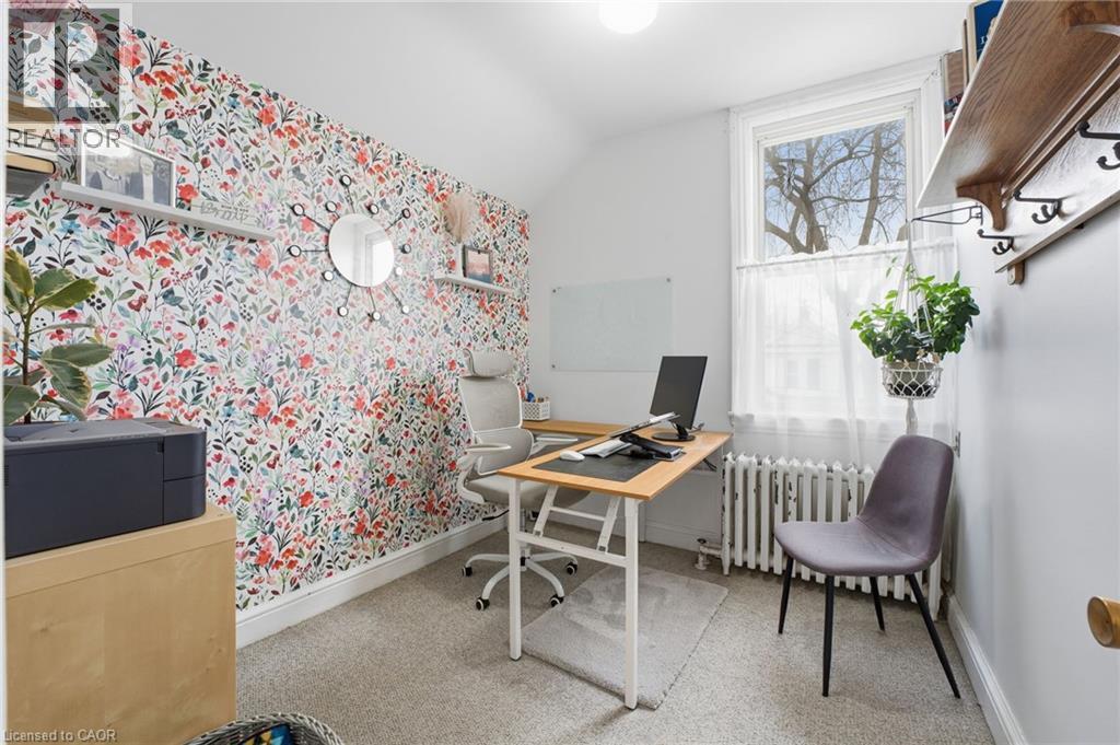 17 Minto Avenue, Hamilton, ON - Indoor Photo Showing Office