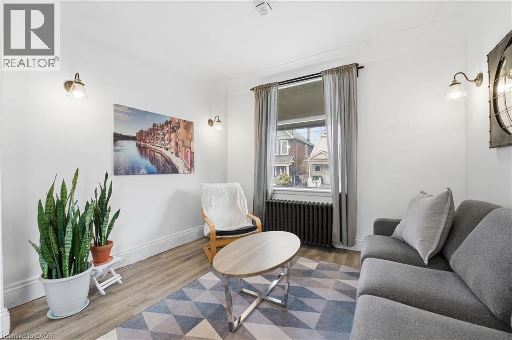 17 Minto Avenue, Hamilton, ON -