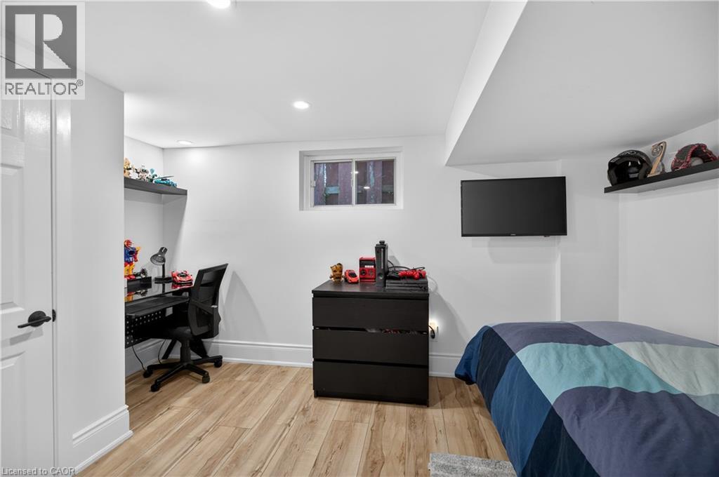 486 East 38Th Street, Hamilton, ON - Indoor