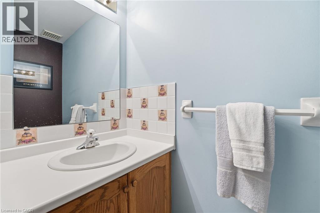 68 Fairlake Drive, Cambridge, ON - Indoor Photo Showing Bathroom