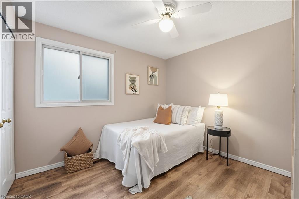 68 Fairlake Drive, Cambridge, ON - Indoor Photo Showing Bedroom