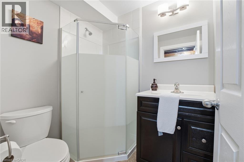 68 Fairlake Drive, Cambridge, ON - Indoor Photo Showing Bathroom