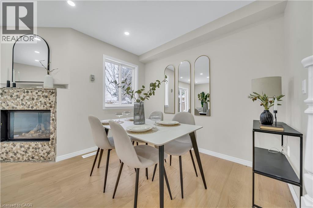 540 Mariner Drive, Waterloo, ON - Indoor Photo Showing Dining Room