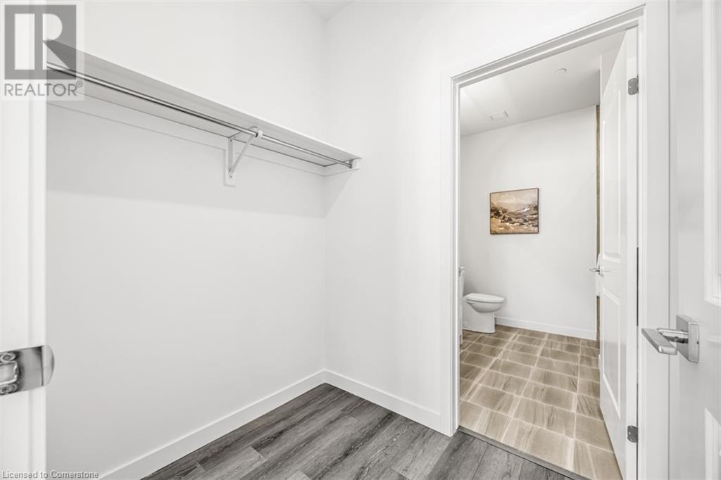 7549A Kalar Road Unit# 407, Niagara Falls, ON - Indoor With Storage