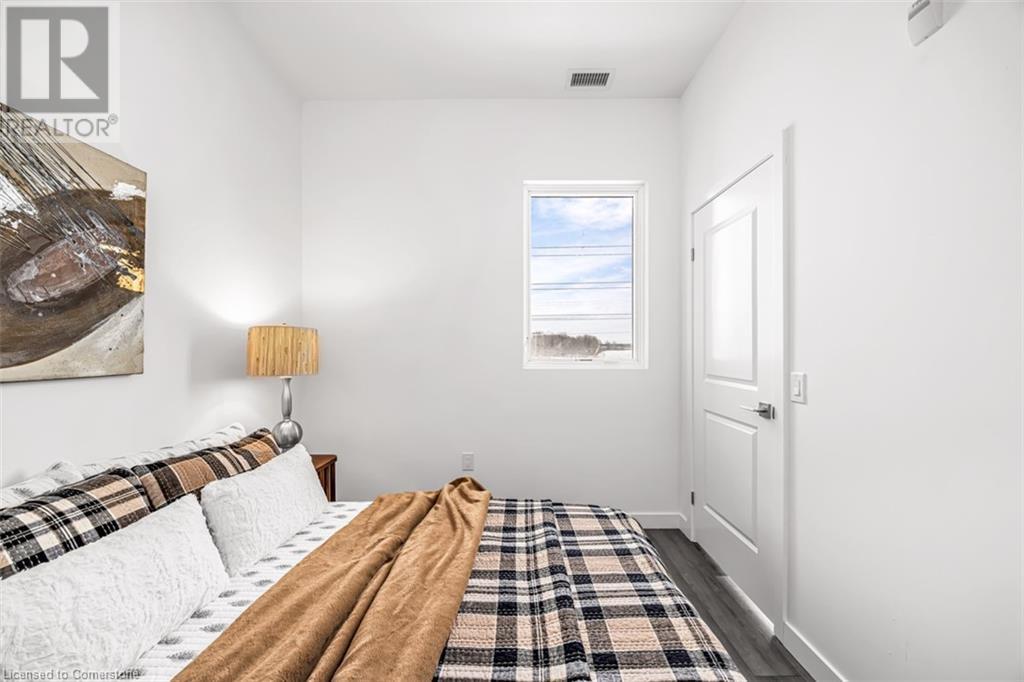 7549A Kalar Road Unit# 407, Niagara Falls, ON - Indoor Photo Showing Bedroom