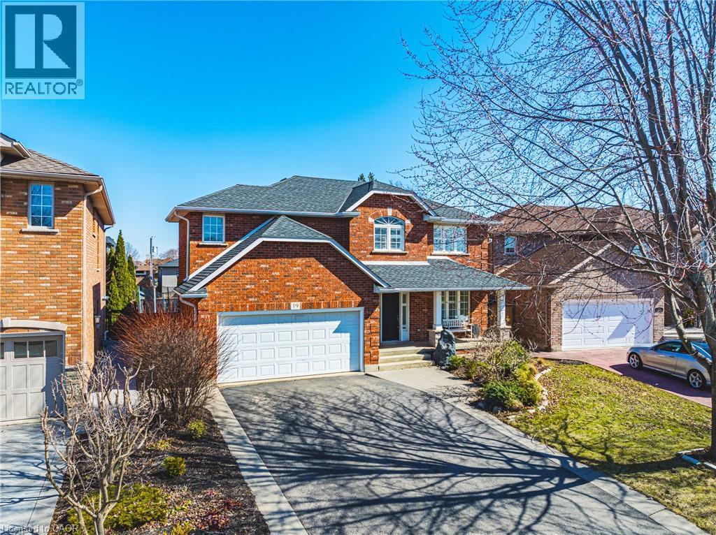 19 Liuna Court, Hamilton, ON - Outdoor With Facade