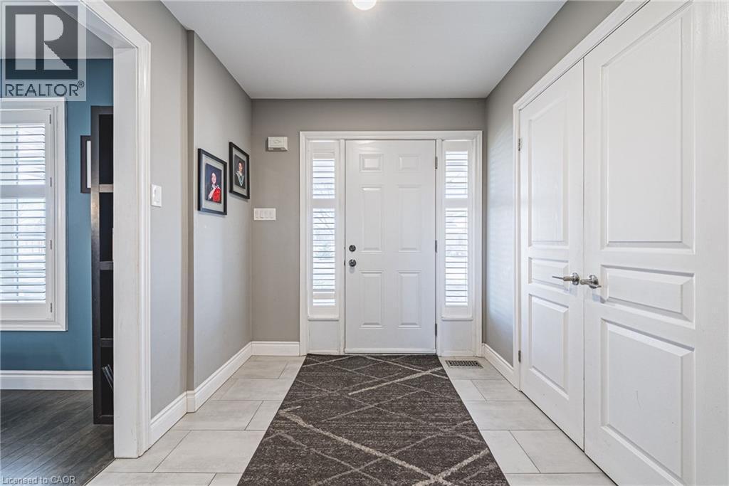 19 Liuna Court, Hamilton, ON - Indoor Photo Showing Other Room