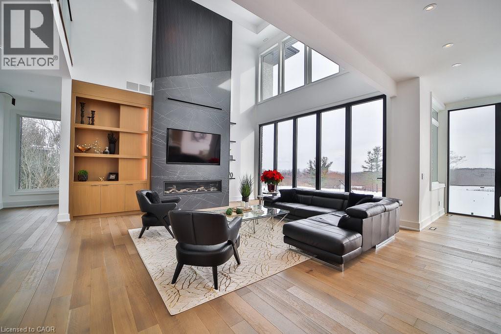 2284 Sideroad 1, Burlington, ON - Indoor