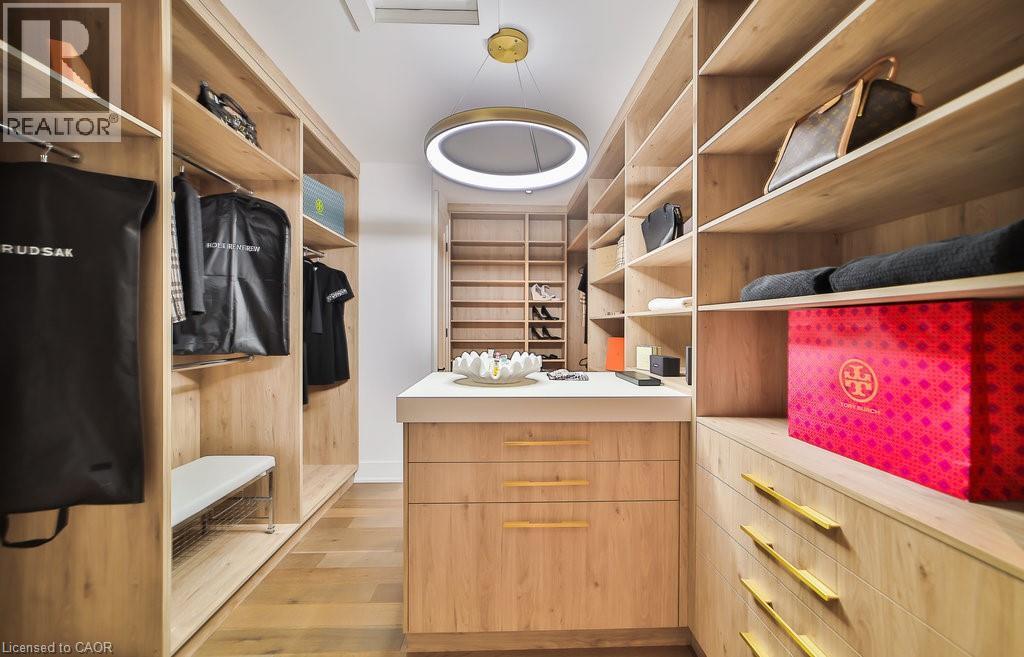 2284 Sideroad 1, Burlington, ON - Indoor