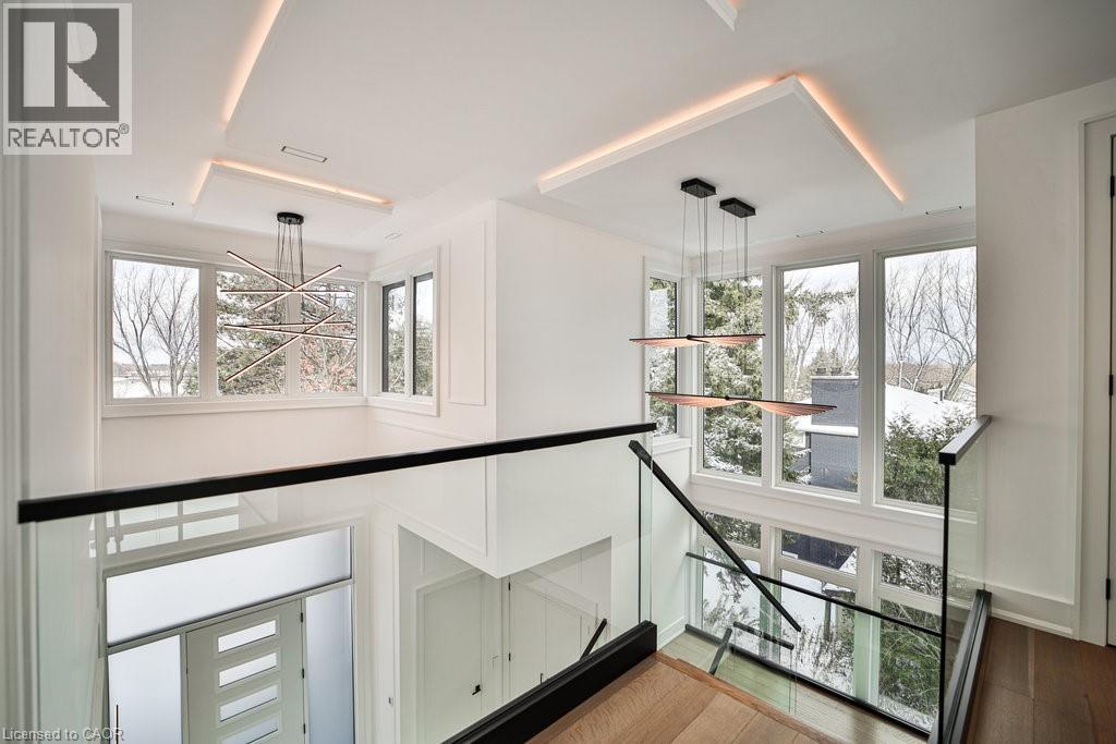 2284 Sideroad 1, Burlington, ON - Indoor Photo Showing Other Room