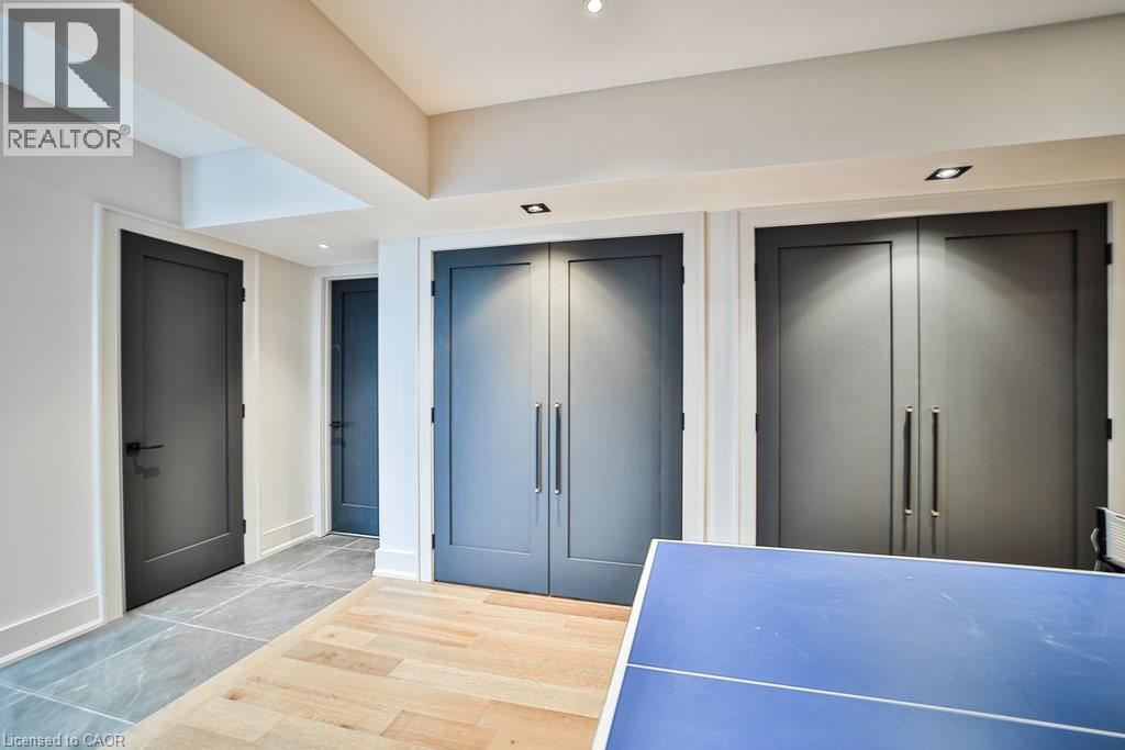 2284 Sideroad 1, Burlington, ON - Indoor Photo Showing Other Room