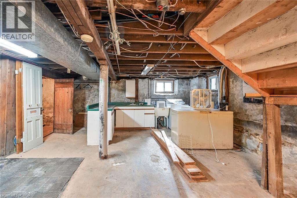 91 Spadina Avenue, Hamilton, ON - Indoor Photo Showing Basement