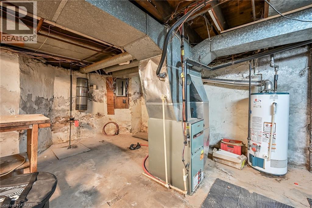 91 Spadina Avenue, Hamilton, ON - Indoor Photo Showing Basement