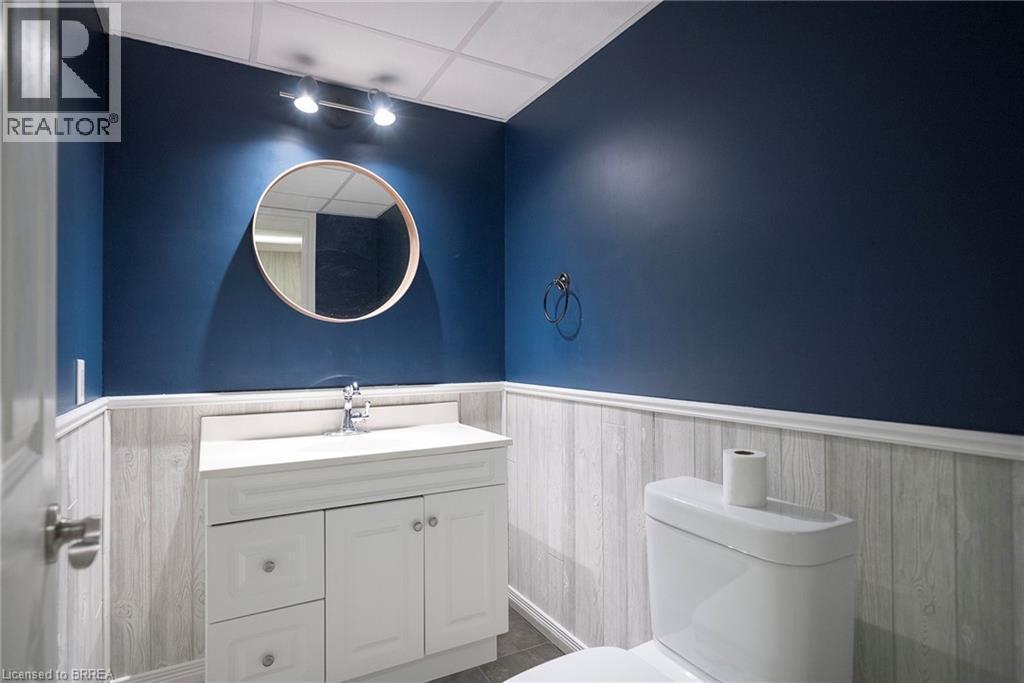 2 Grenada Drive, Simcoe, ON - Indoor Photo Showing Bathroom