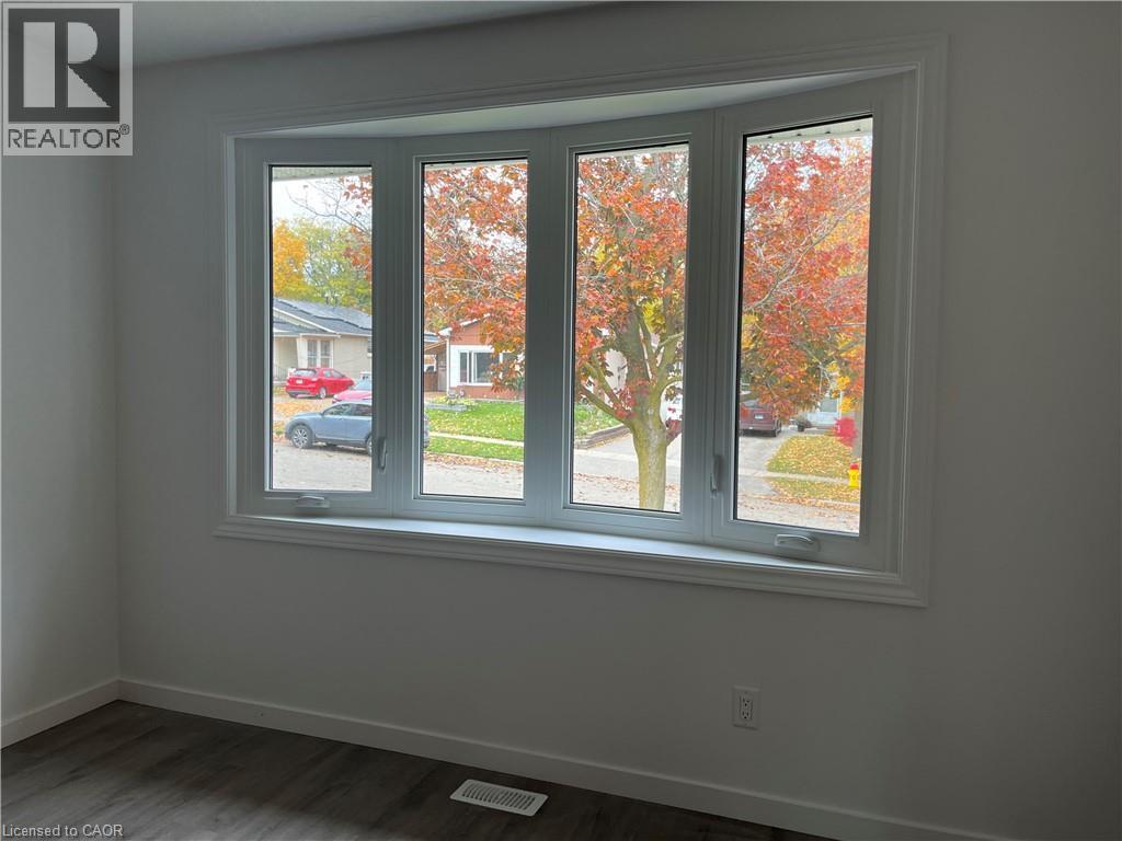 121 Markwood Drive, Kitchener, ON - Indoor Photo Showing Other Room