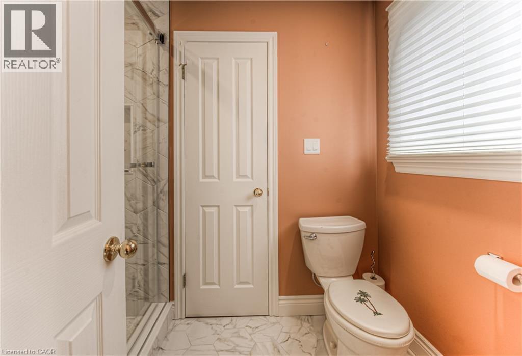 2 Morningview Place, Kitchener, ON - Indoor Photo Showing Bathroom