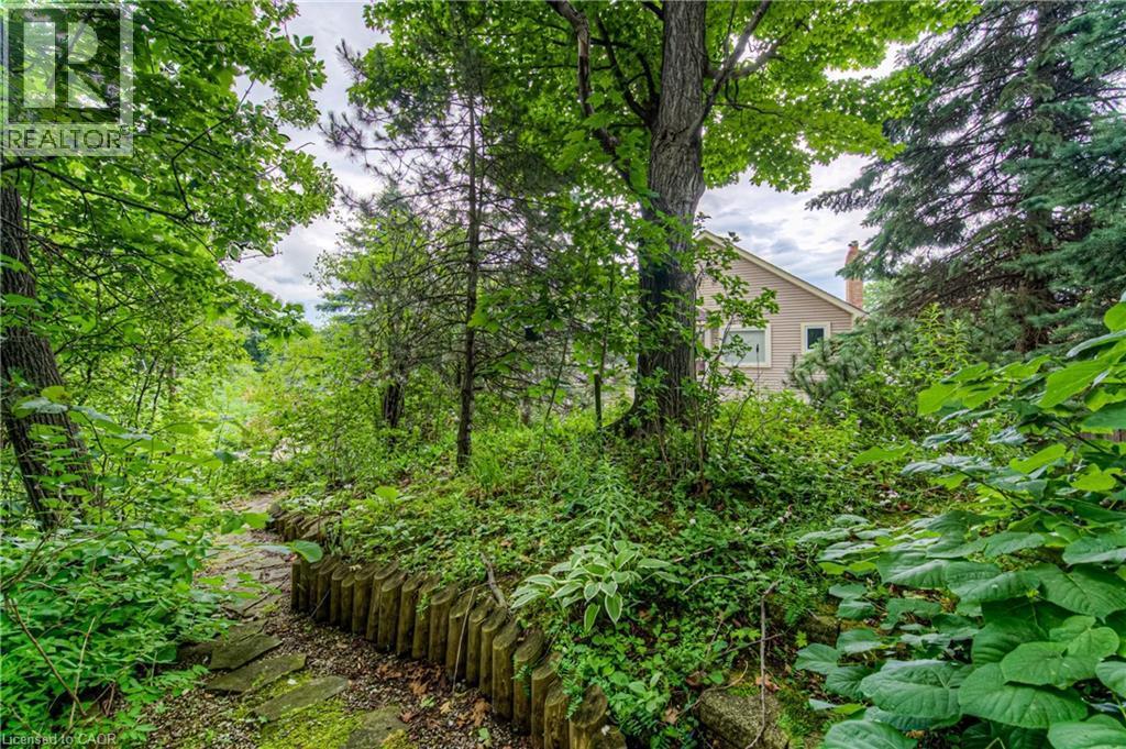 2 Morningview Place, Kitchener, ON - Outdoor