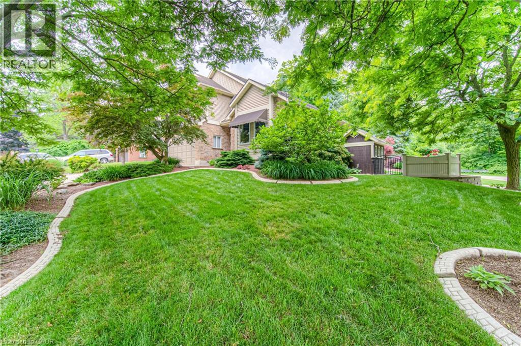 2 Morningview Place, Kitchener, ON - Outdoor