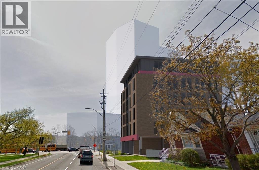 906 Main Street W, Hamilton, ON