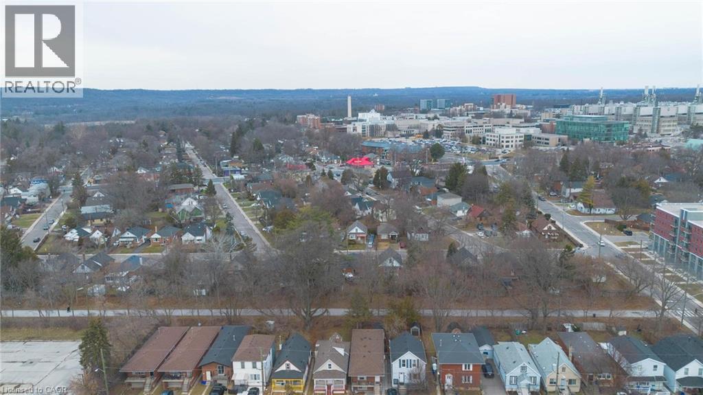 View of property location with nearby suburban area and nearby urban area - 140 Royal Avenue, Hamilton, ON - Outdoor With View
