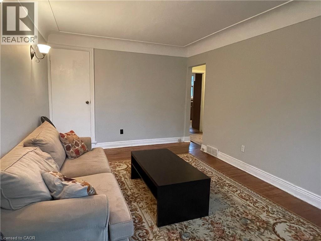 1028 Main Street W, Hamilton, ON - Indoor