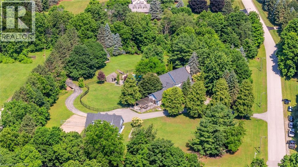 6618 Carriage Trail, Burlington, ON - Outdoor