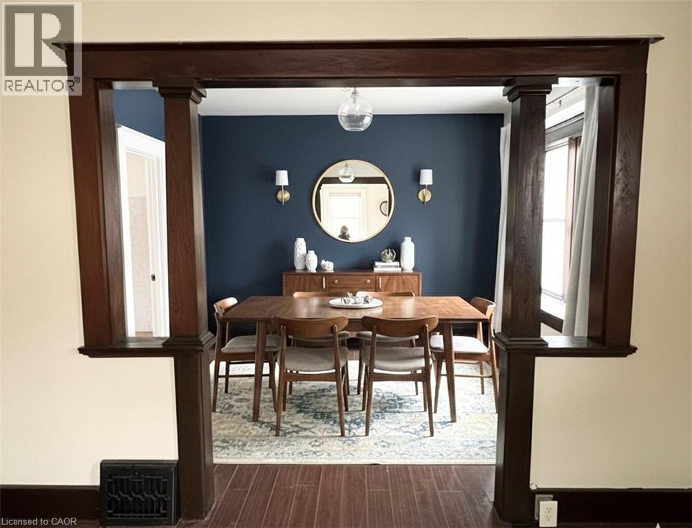 179 Regina Street N, Waterloo, ON - Indoor Photo Showing Dining Room